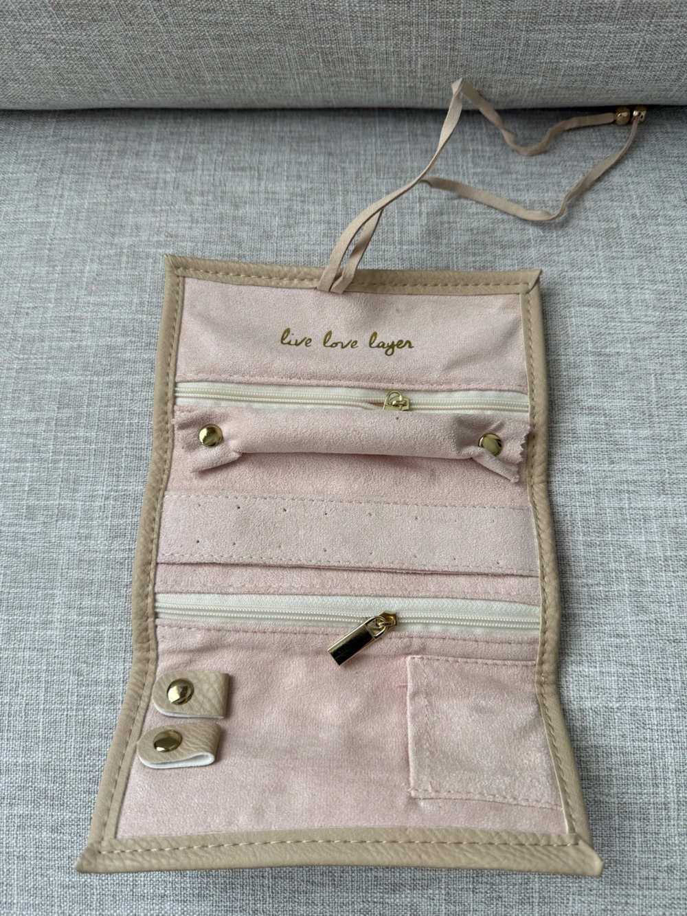 Gorjana Blush Tan Leather Jewelry Roll Set